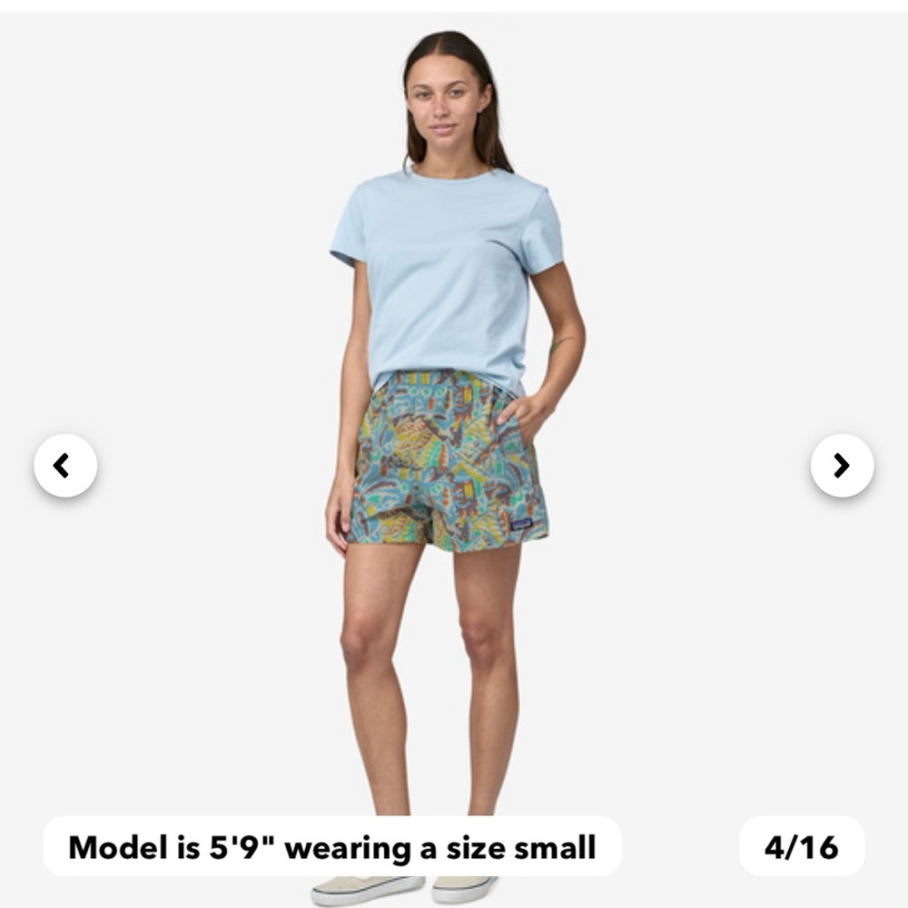 Patagonia sz small Women's Funhoggers Shorts - 4" brand new!